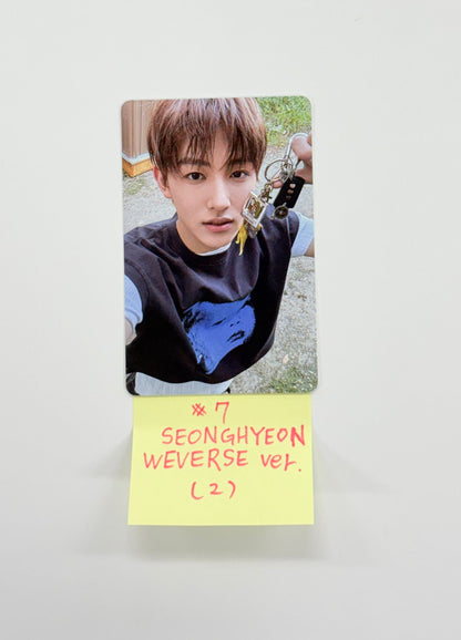 CORTIS 1st EP Color Outside The Line - Official Photocard (Weverse ver.) [25.9.17]