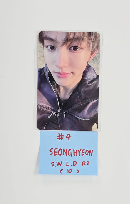 CORTIS 1st EP album Color Outside The Line - Soundwave Lucky Draw Event Photocard R2 [25.10.10]
