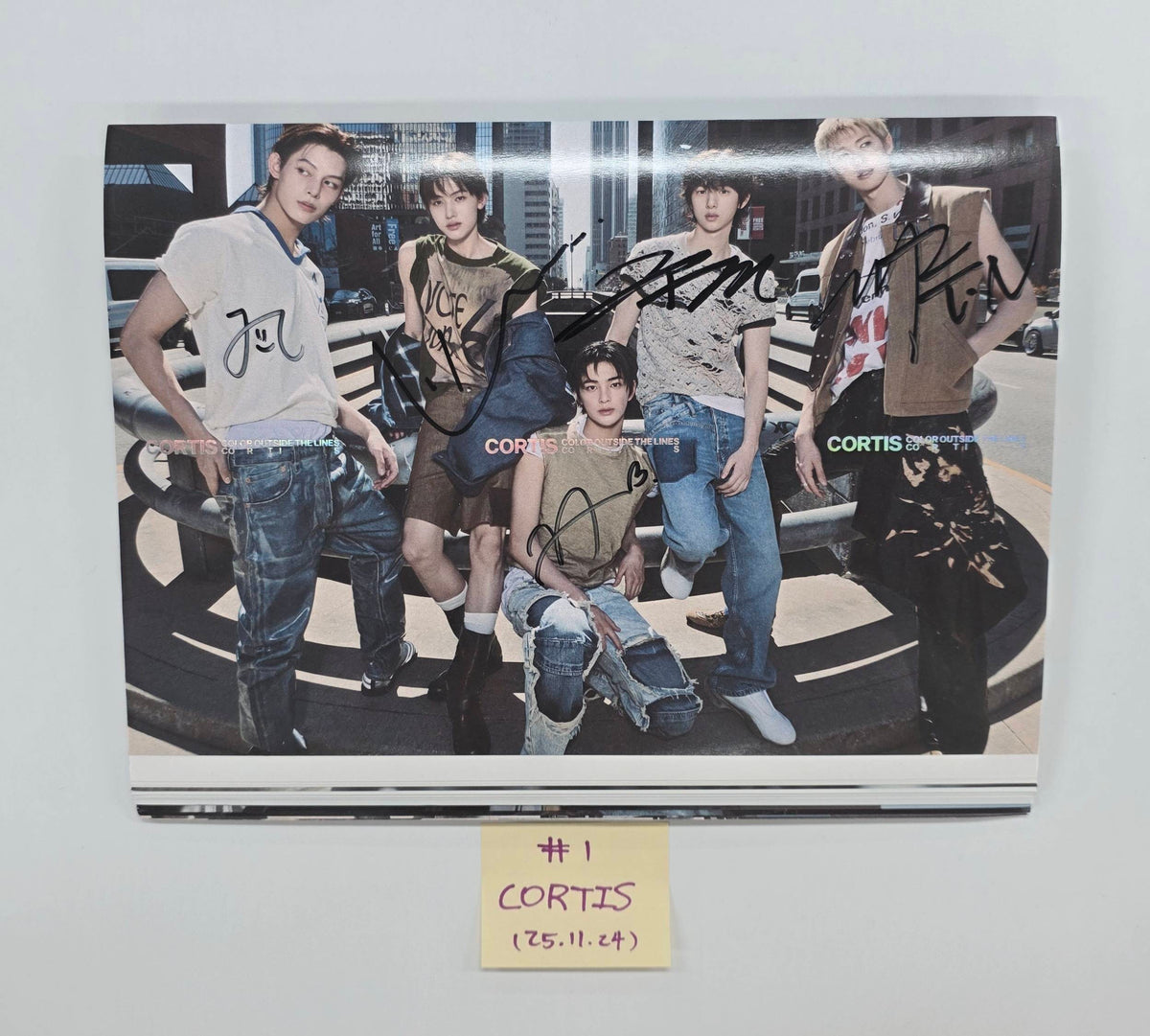 CORTIS COLOR OUTSIDE THE LINES - Hand Autographed(Signed) Promo Album [25.11.24]
