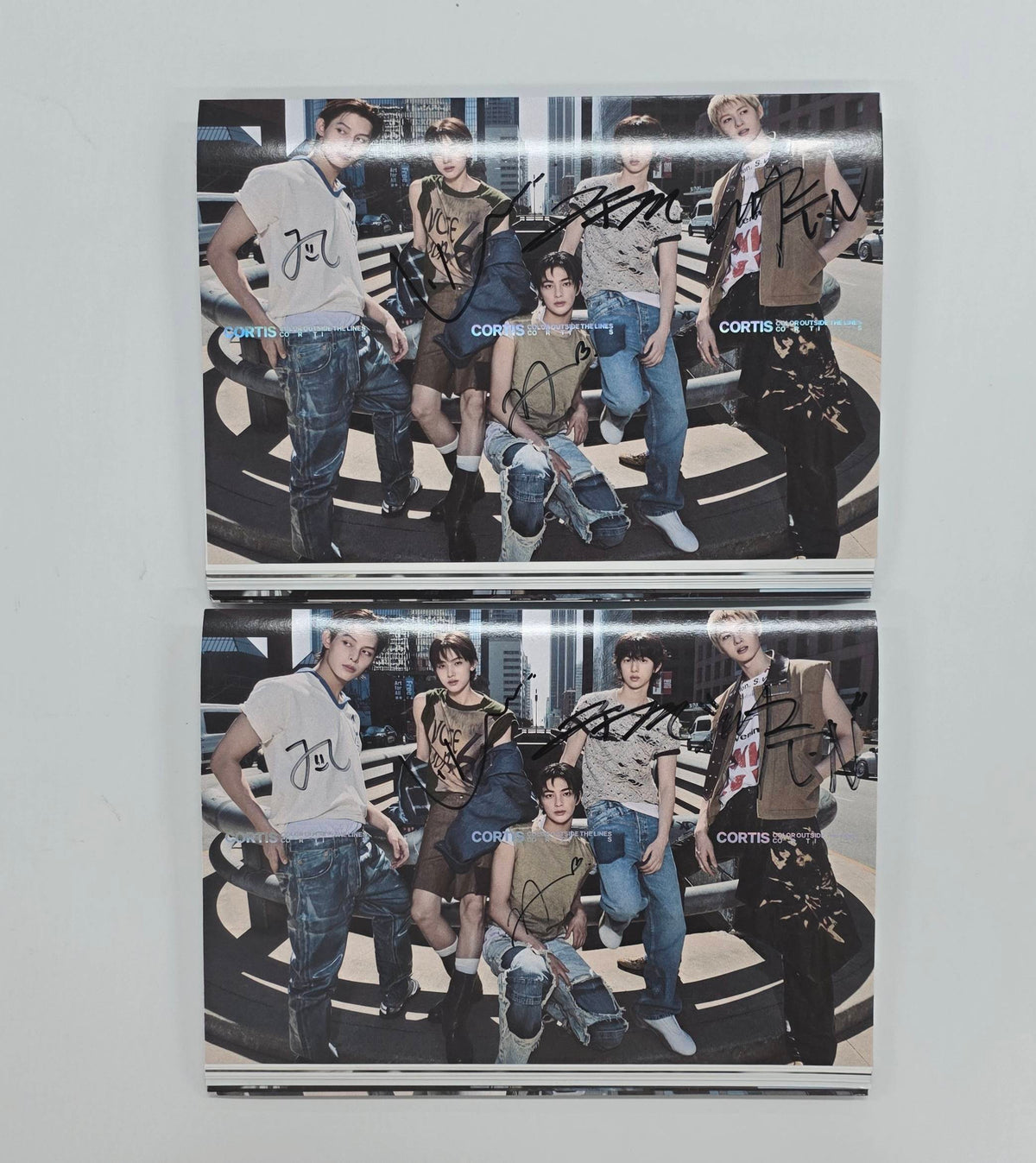 CORTIS COLOR OUTSIDE THE LINES - Hand Autographed(Signed) Promo Album [25.11.24]