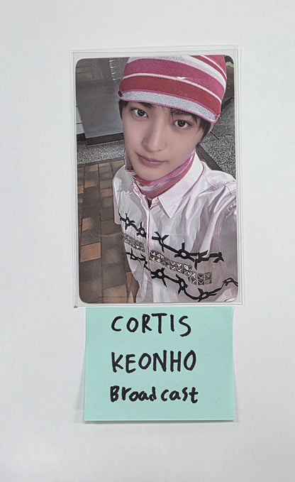 KEONHO (of CORTIS) 1st EP album Color Outside The Line - Broadcast Photocard [25.11.27]