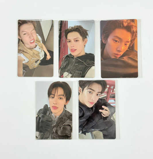 CORTIS 1st EP album Color Outside The Line - Weverse Shop Special Gift Event Photocard [25.12.04]