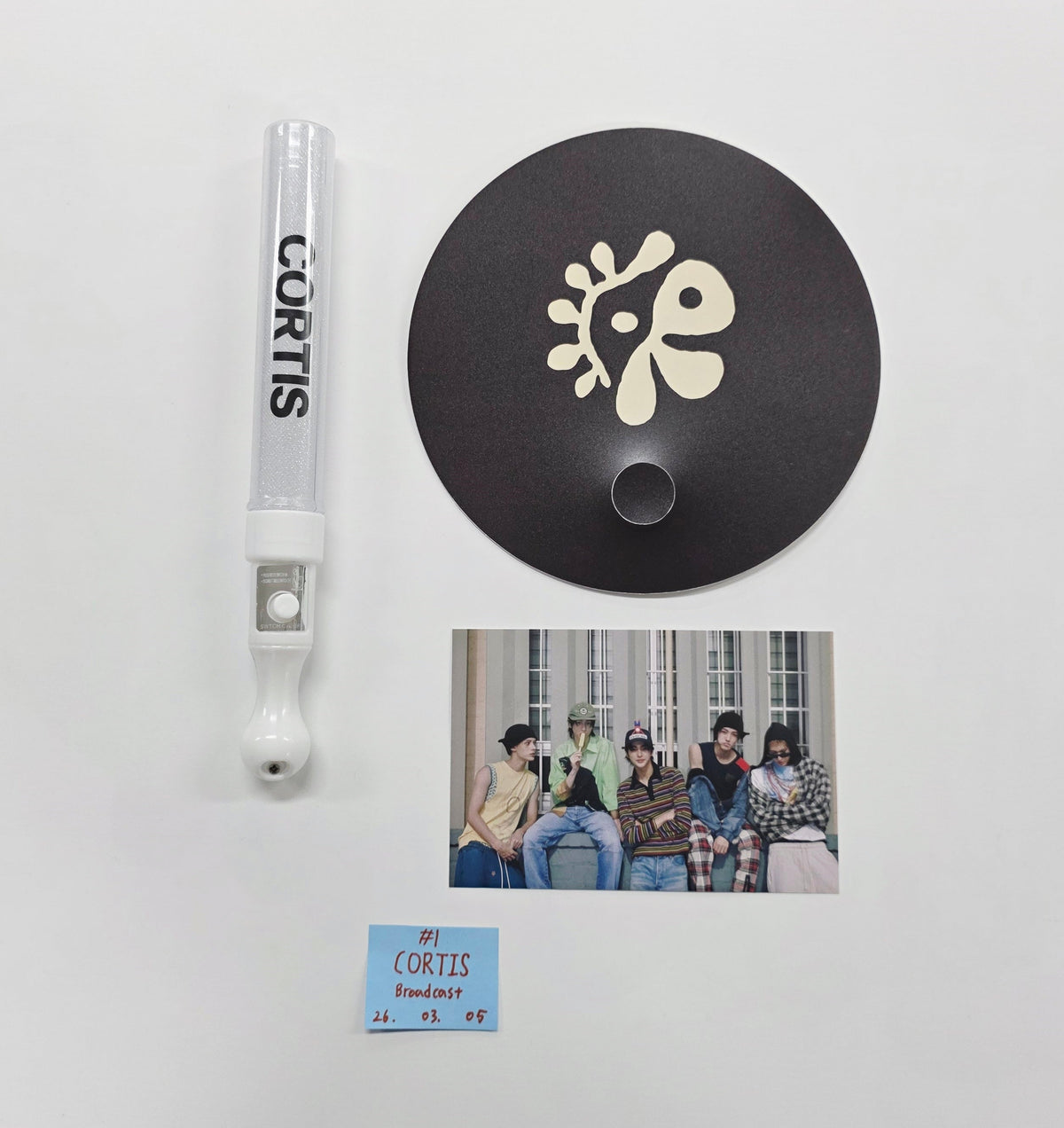 CORTIS - Broadcast Light Stick + Postcard Set [26.03.05]
